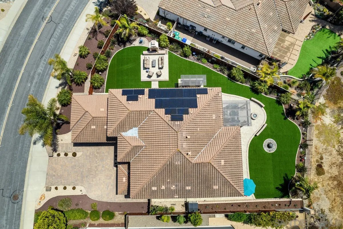 1049 Village Dr