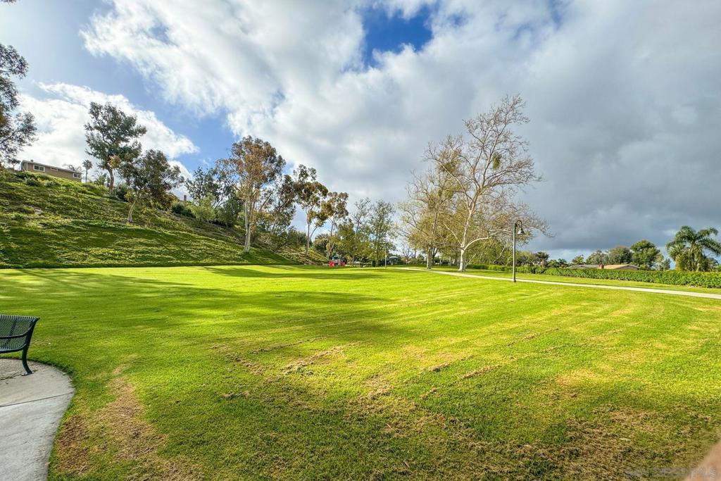 22591 Via Santa Maria