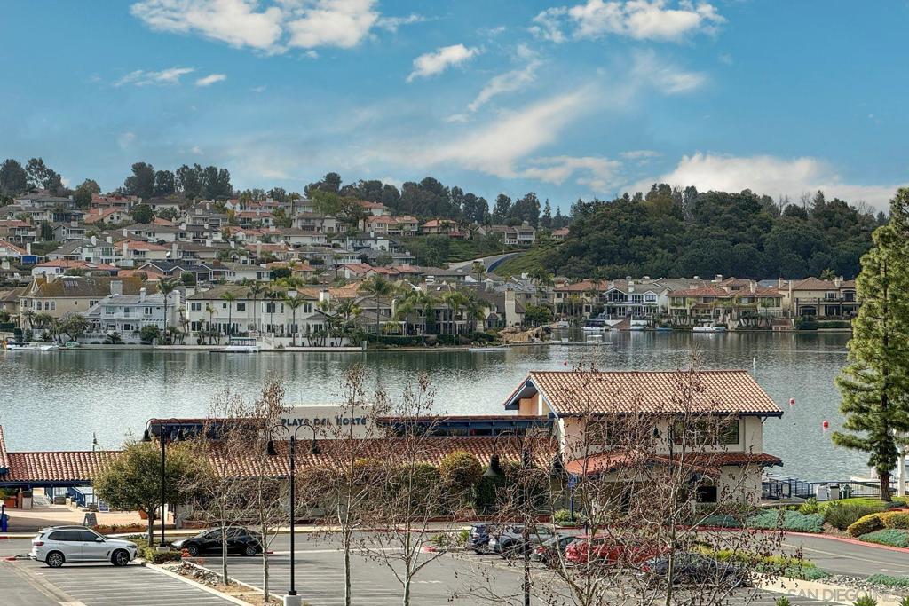 22591 Via Santa Maria