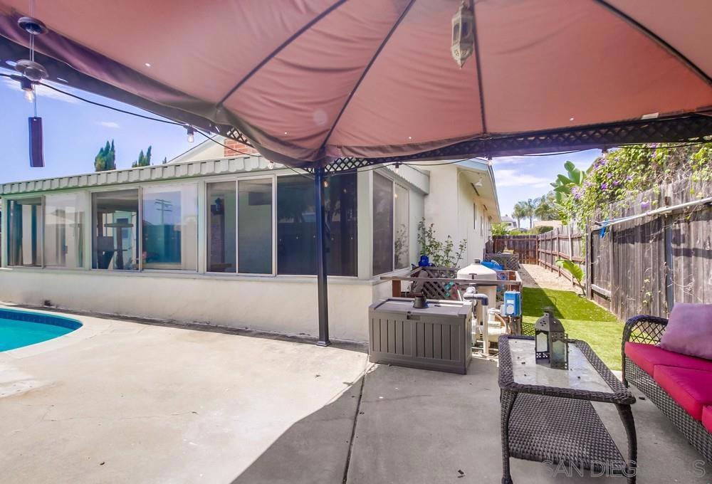 8655 Highwood Dr