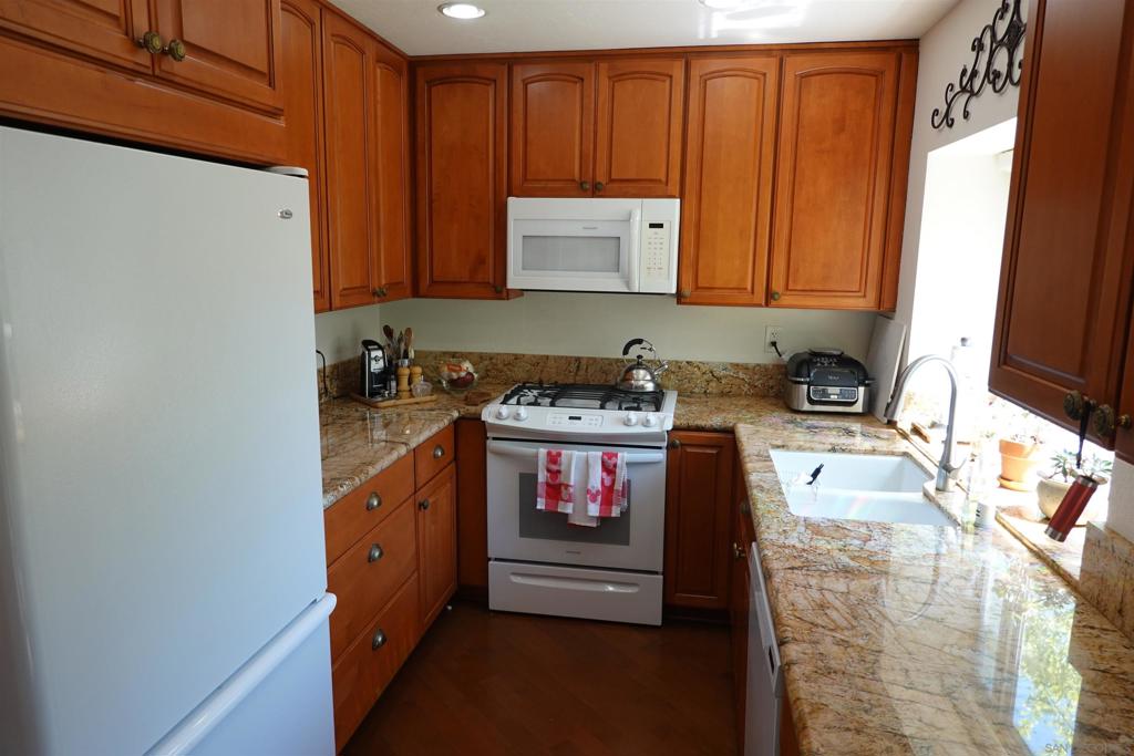 10934 Glencreek Circle