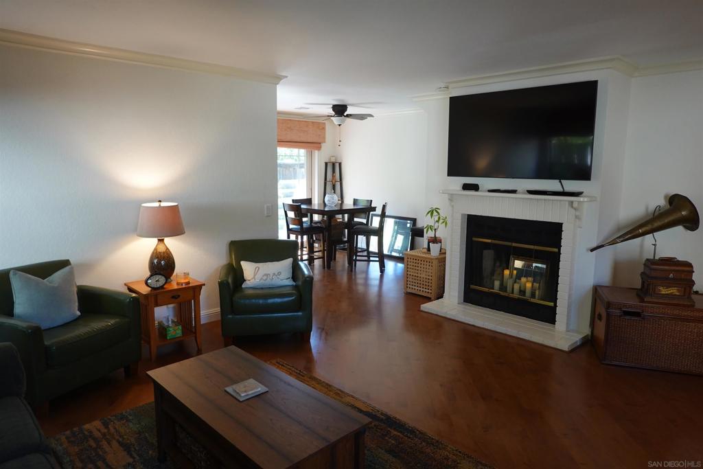 10934 Glencreek Circle