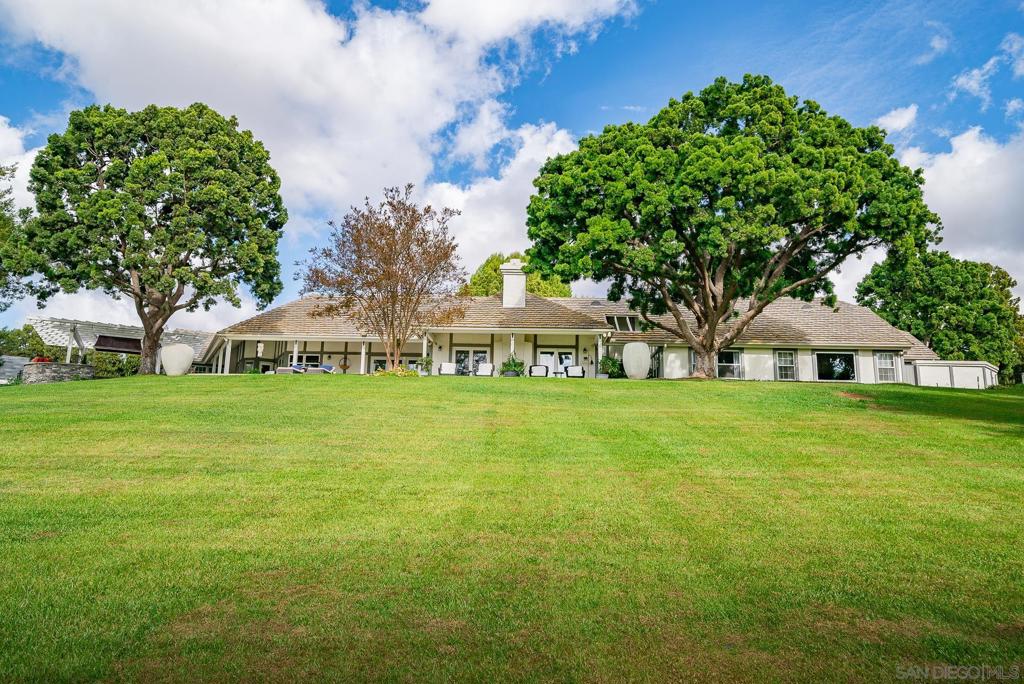 9 Country Glen Rd