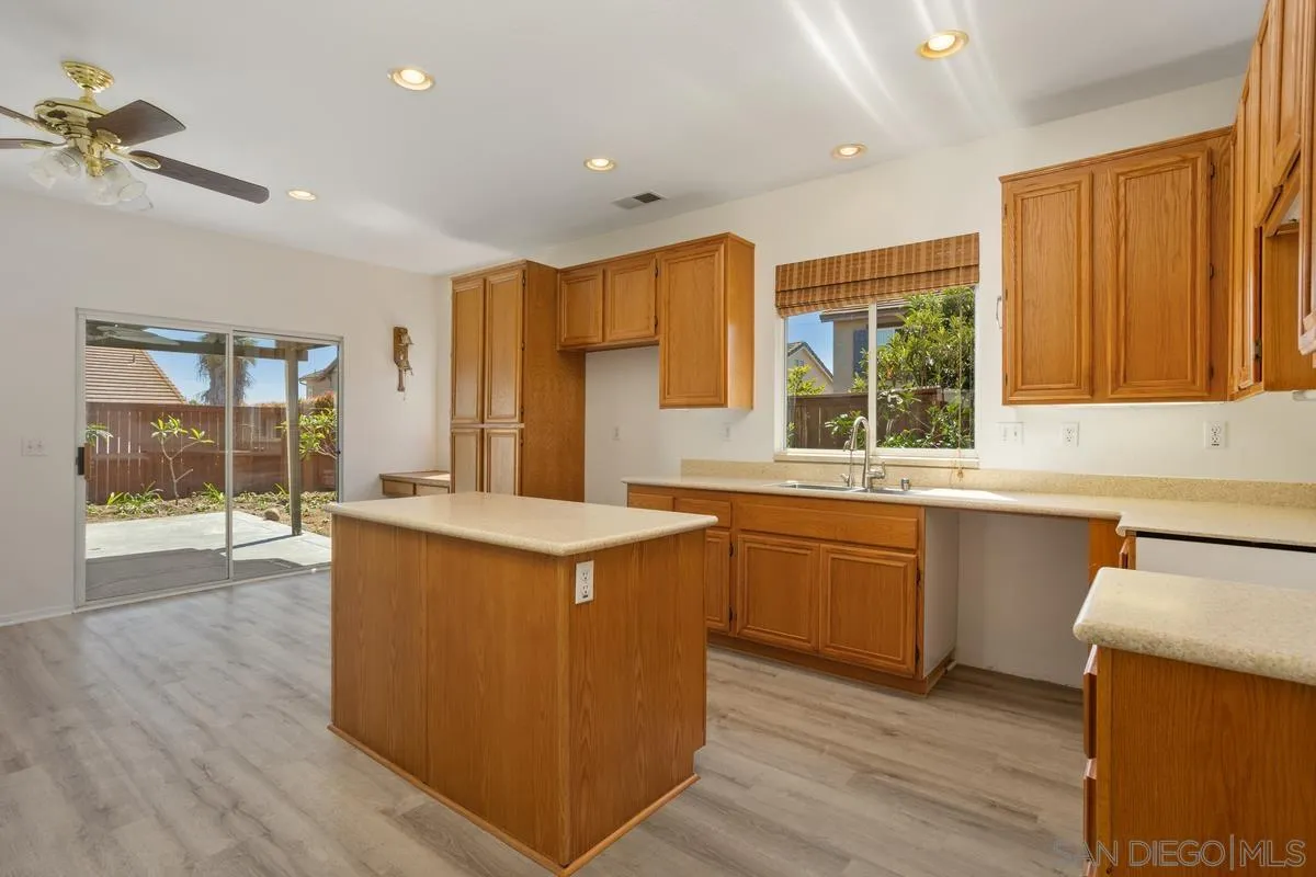 758 El Caballo Dr