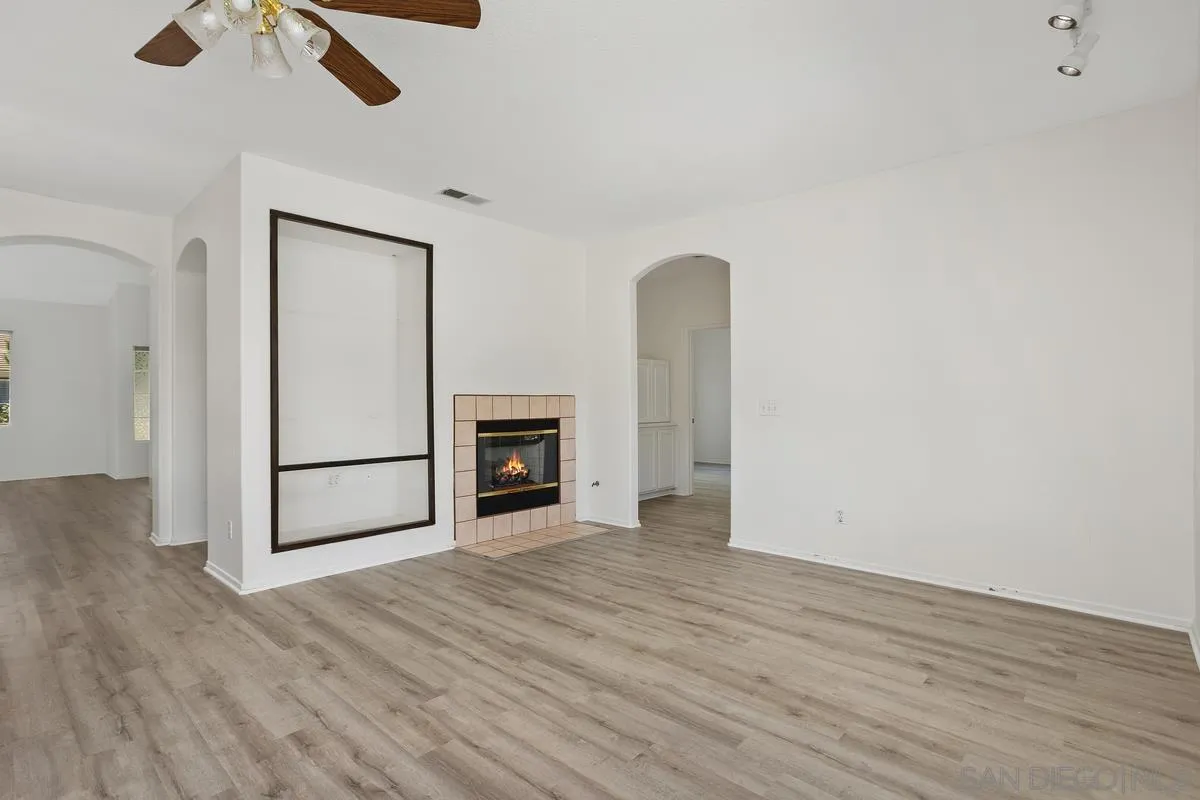 758 El Caballo Dr