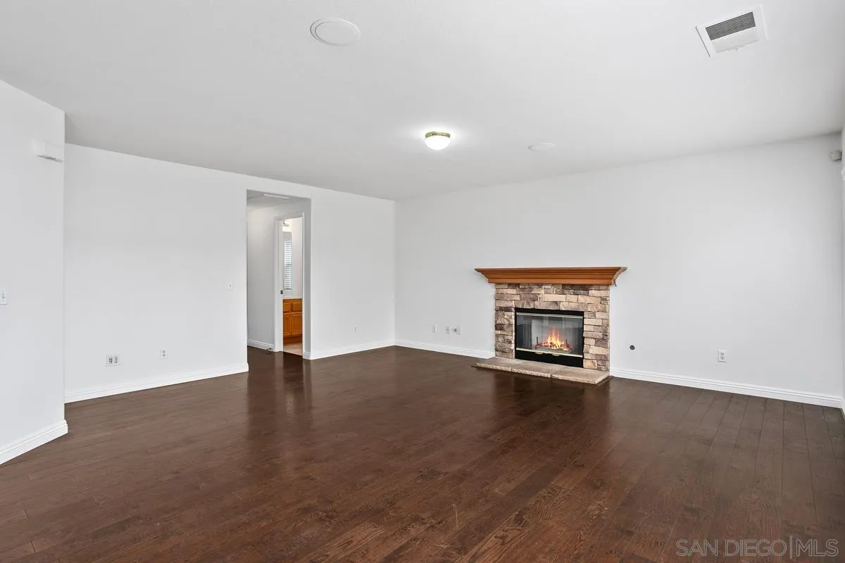 4495 Arbor Glen Way