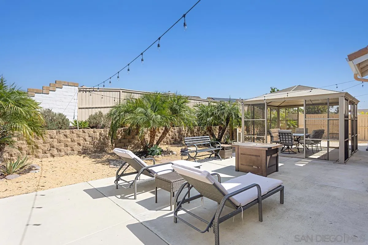 496 Christina Ct