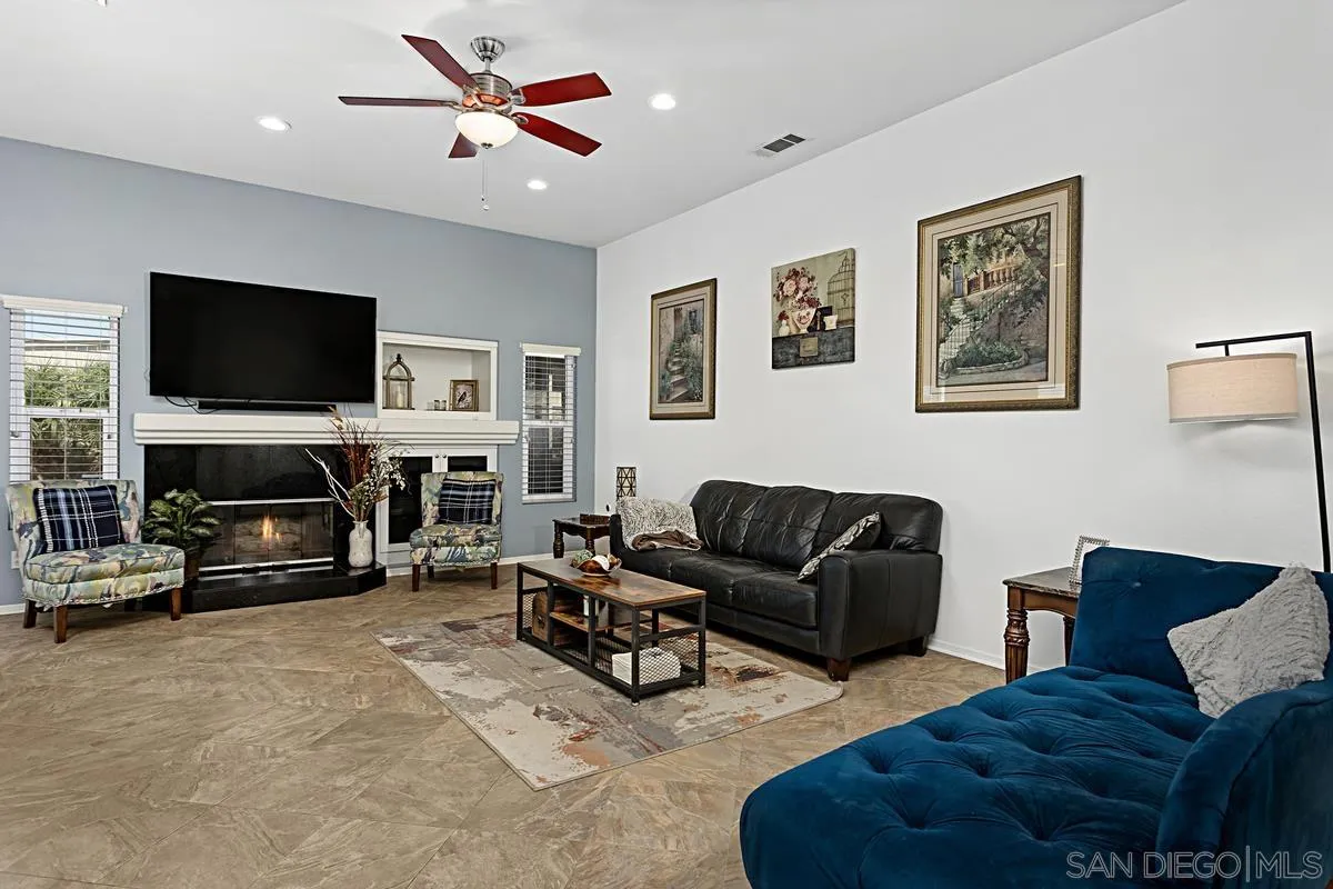 496 Christina Ct