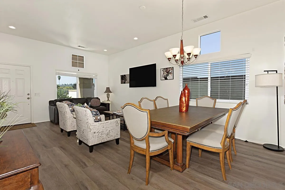 496 Christina Ct