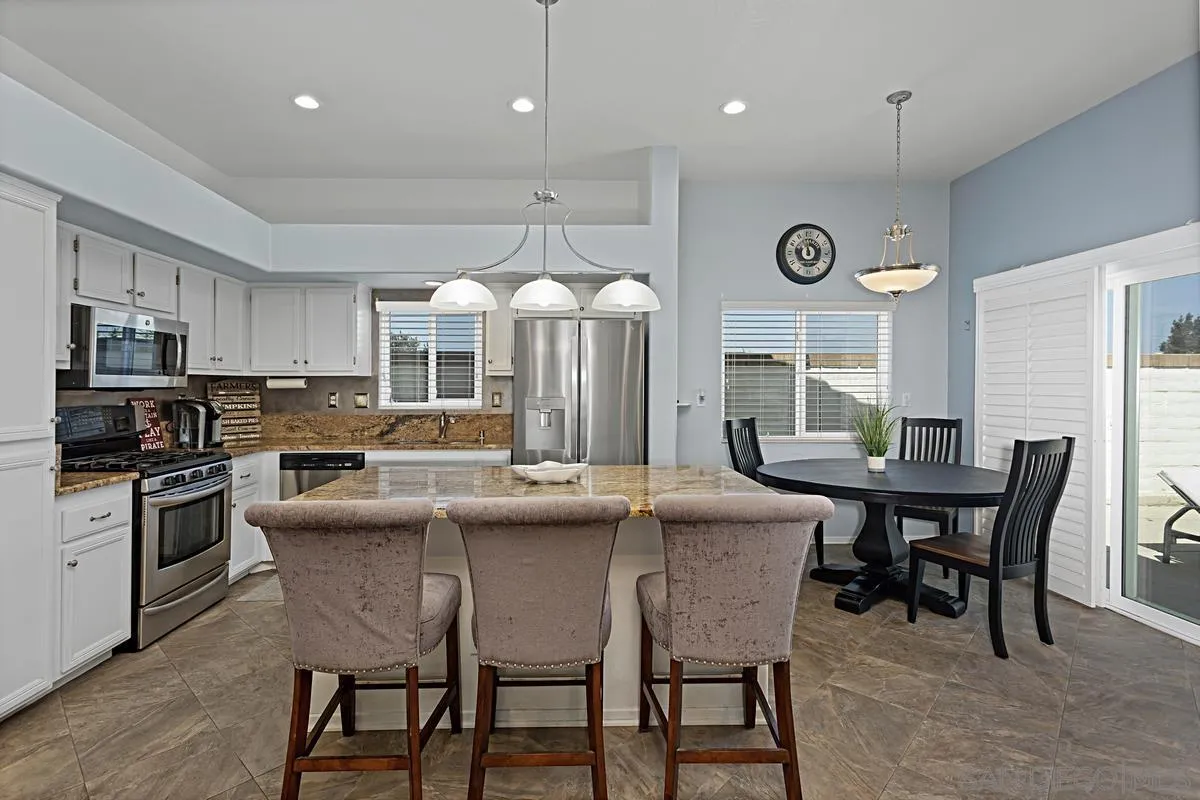 496 Christina Ct