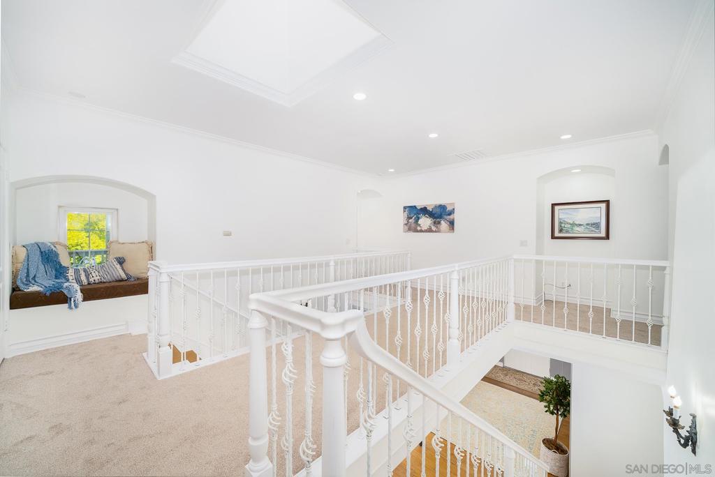 5 Rolling View Lane