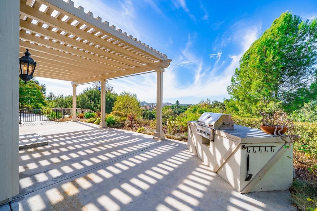 5 Rolling View Lane