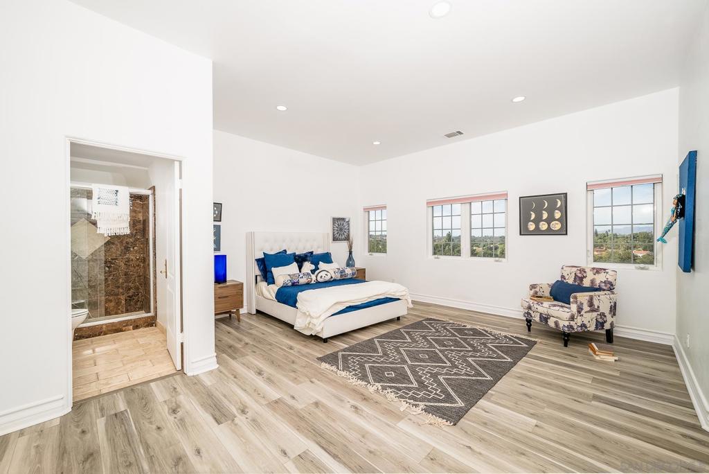 5 Rolling View Lane