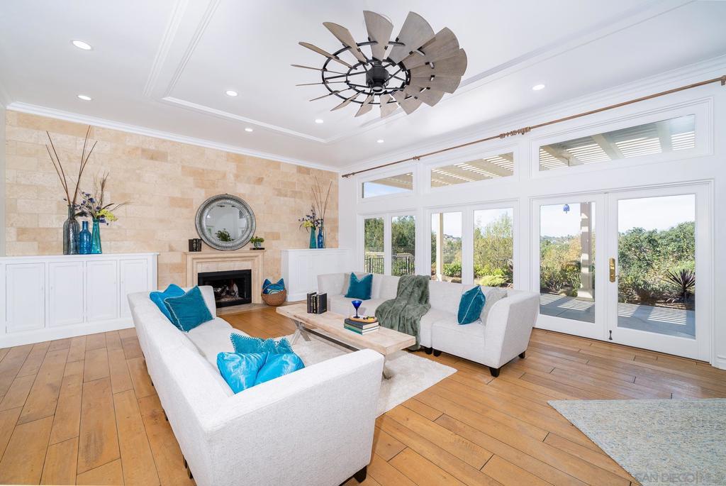 5 Rolling View Lane