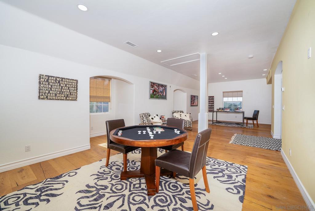 5 Rolling View Lane