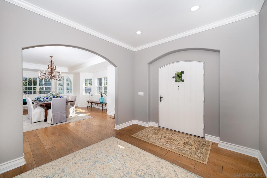 5 Rolling View Lane