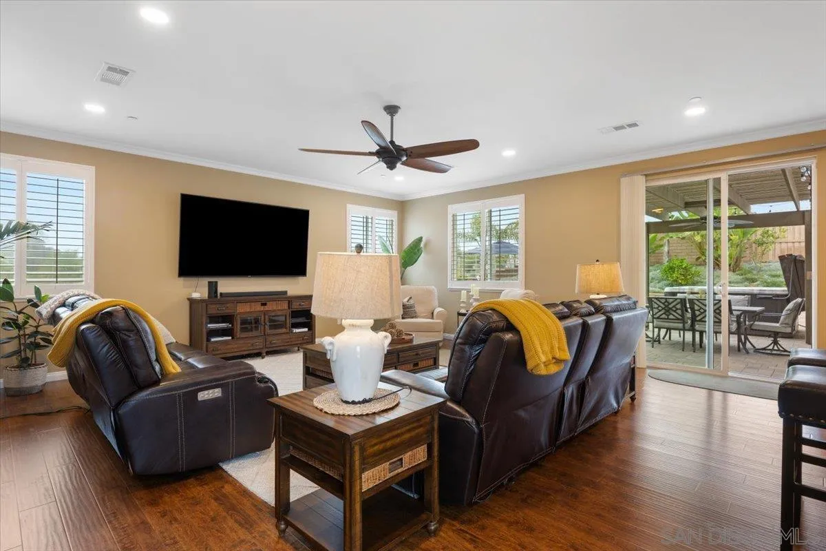 368 Tom Mcguinness Jr Cir