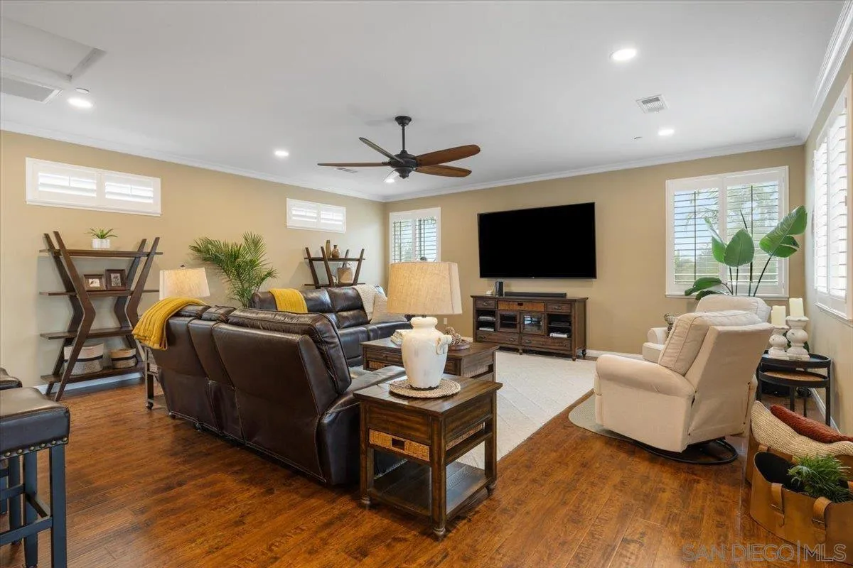 368 Tom Mcguinness Jr Cir
