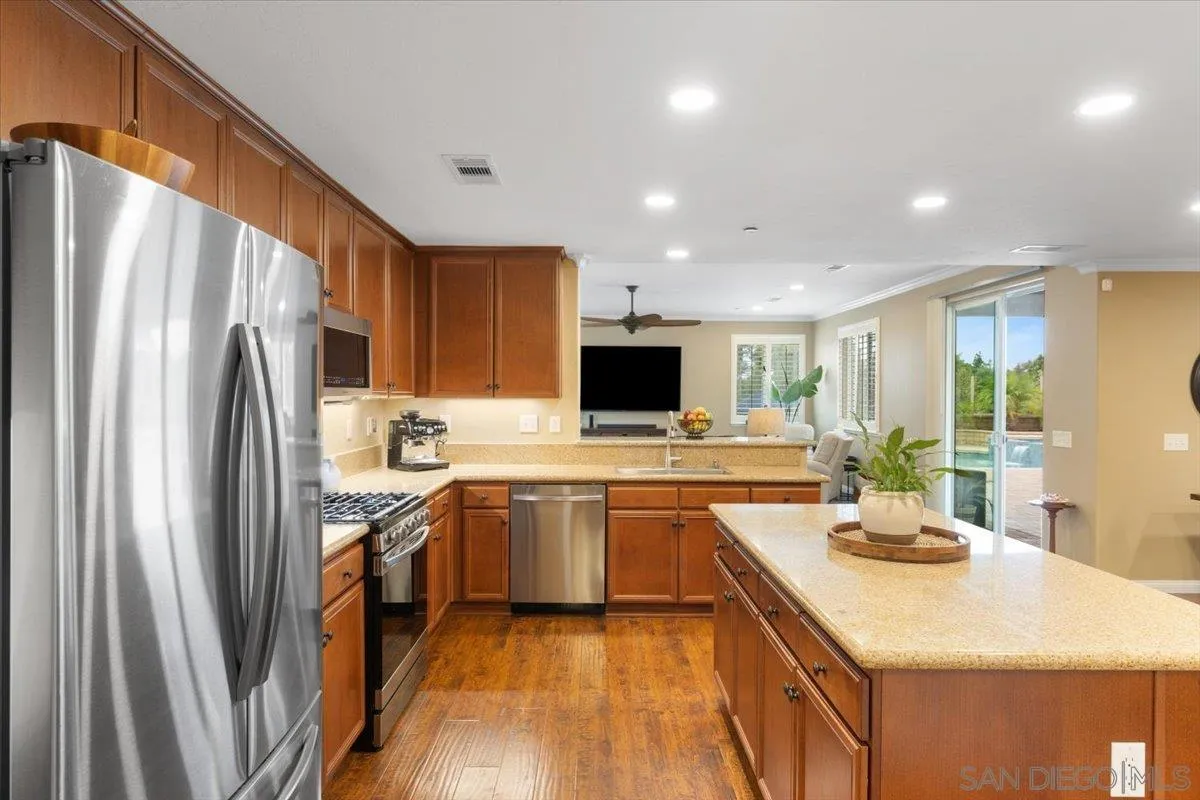 368 Tom Mcguinness Jr Cir