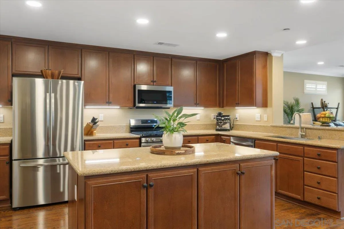 368 Tom Mcguinness Jr Cir