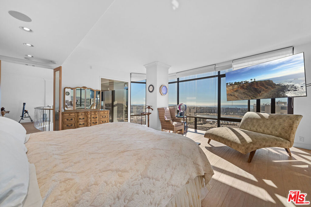 4314 Marina City Drive PH16