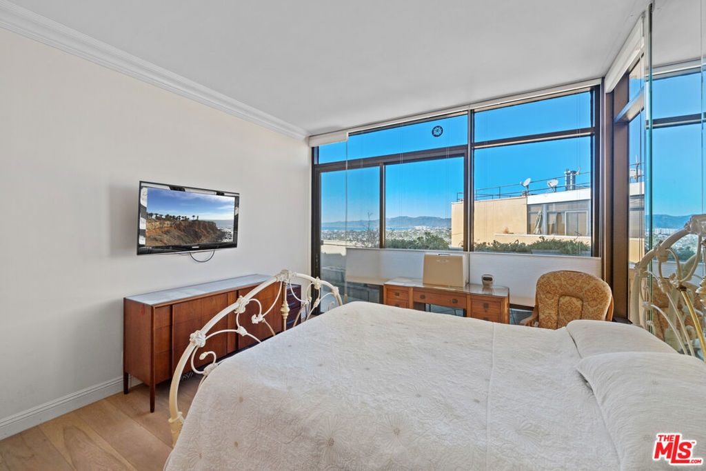 4314 Marina City Drive PH16