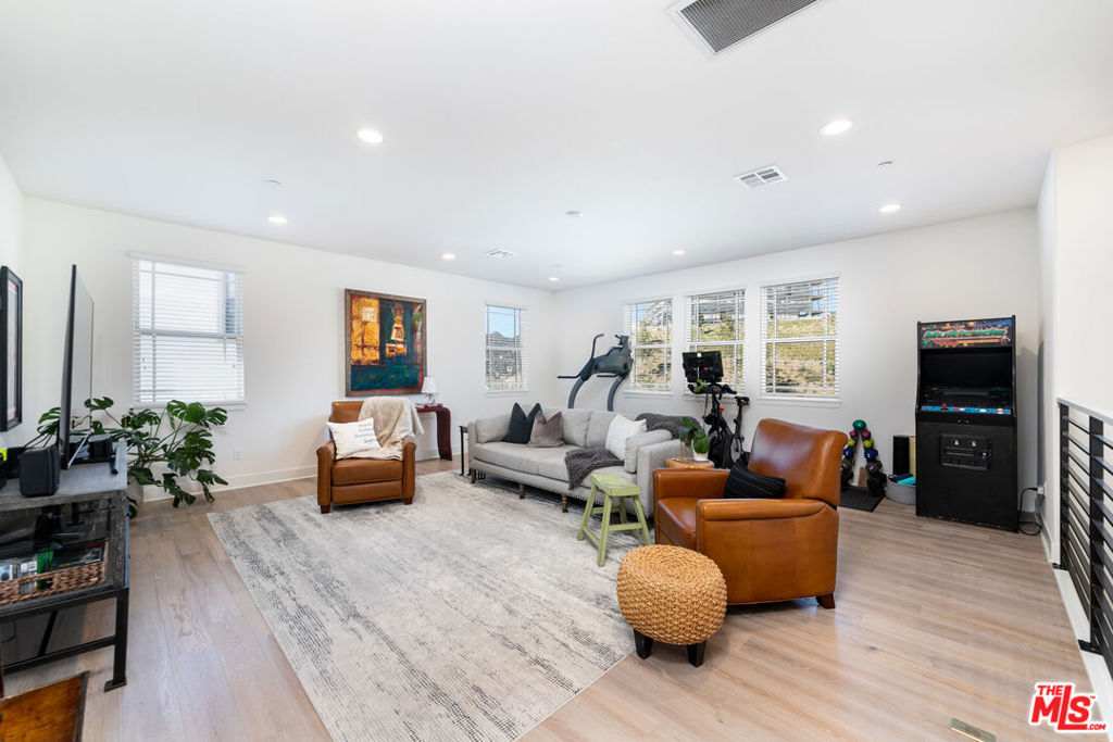 21114 W Citylights Drive