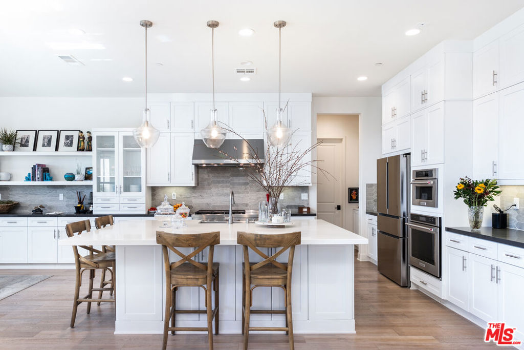 21114 W Citylights Drive