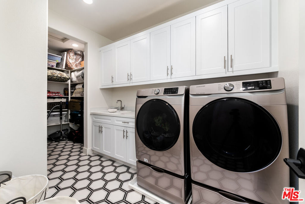 21114 W Citylights Drive