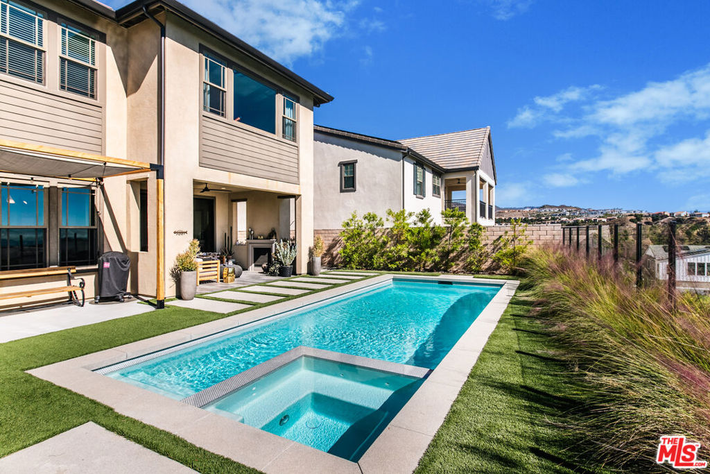 21114 W Citylights Drive