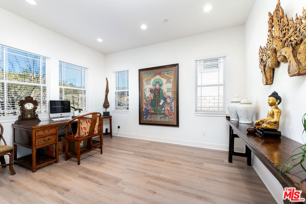 21114 W Citylights Drive