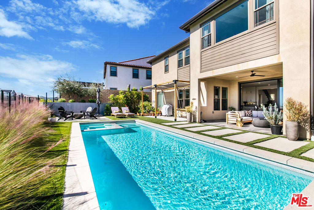 21114 W Citylights Drive