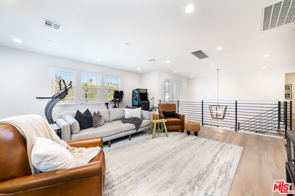 21114 W Citylights Drive