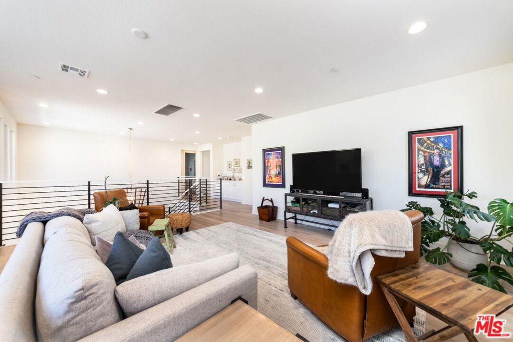 21114 W Citylights Drive