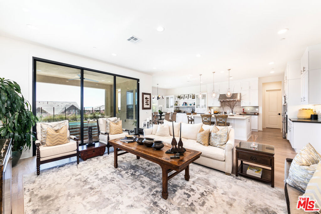 21114 W Citylights Drive