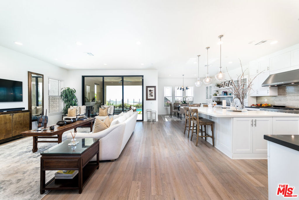 21114 W Citylights Drive