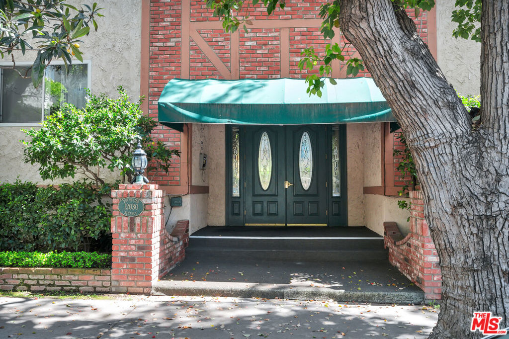 12030 Rochester Avenue 206