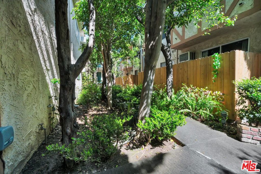 12030 Rochester Avenue 206