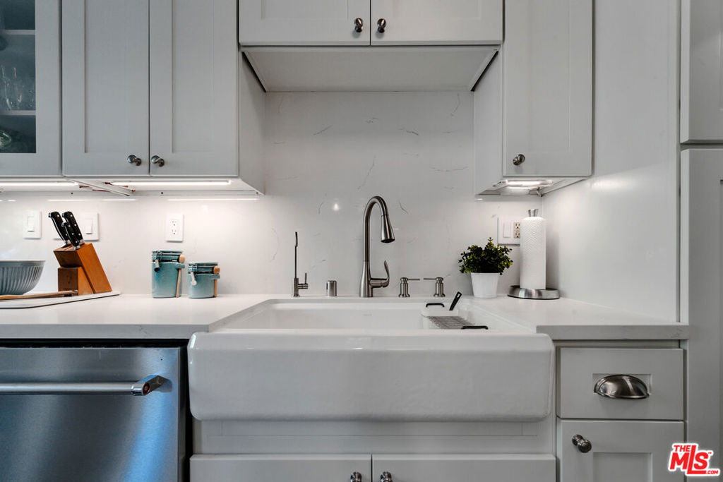 12030 Rochester Avenue 206