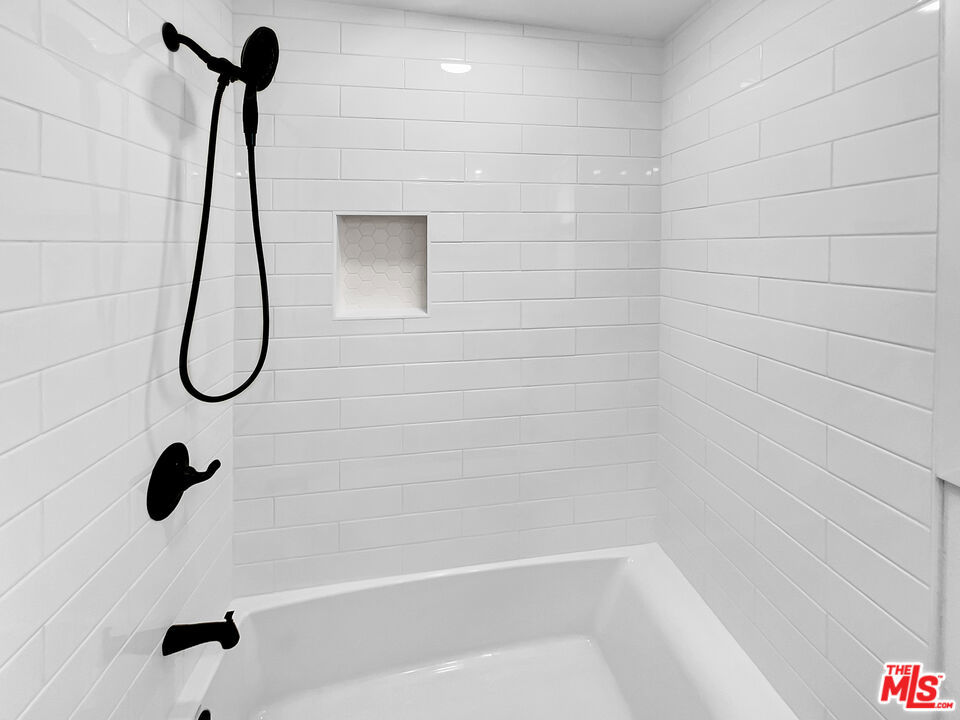 13522 Descanso Drive