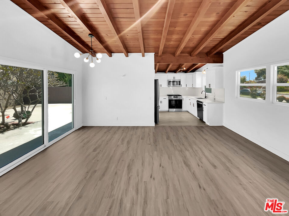 13522 Descanso Drive