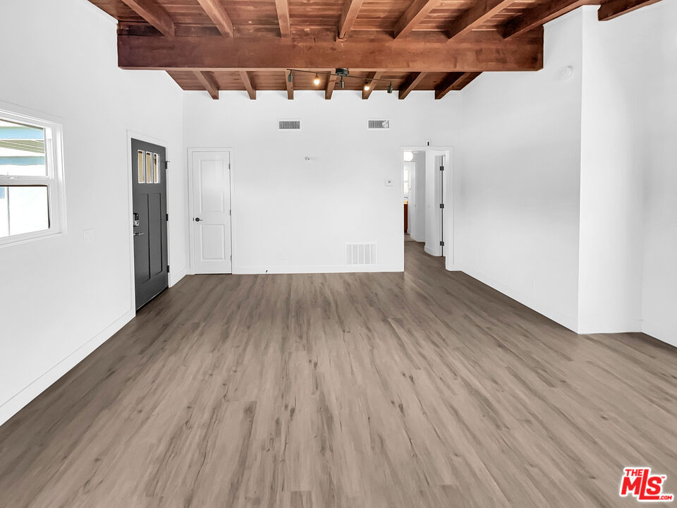 13522 Descanso Drive