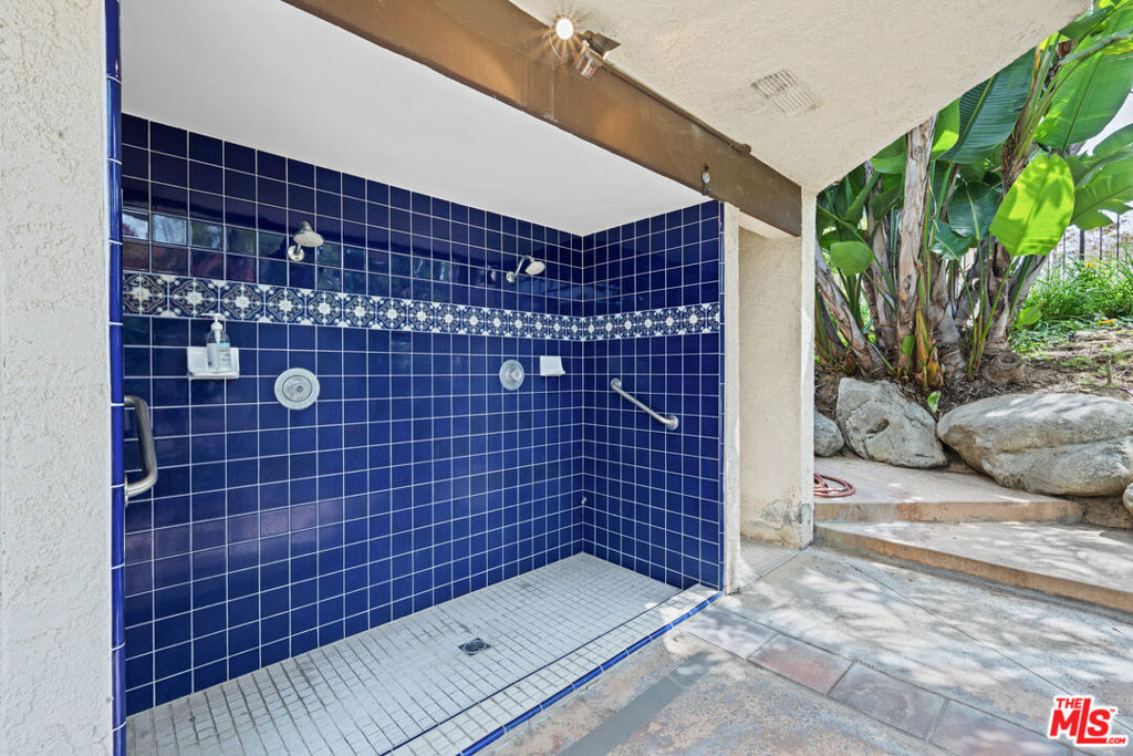 4835 E Anaheim Street 307