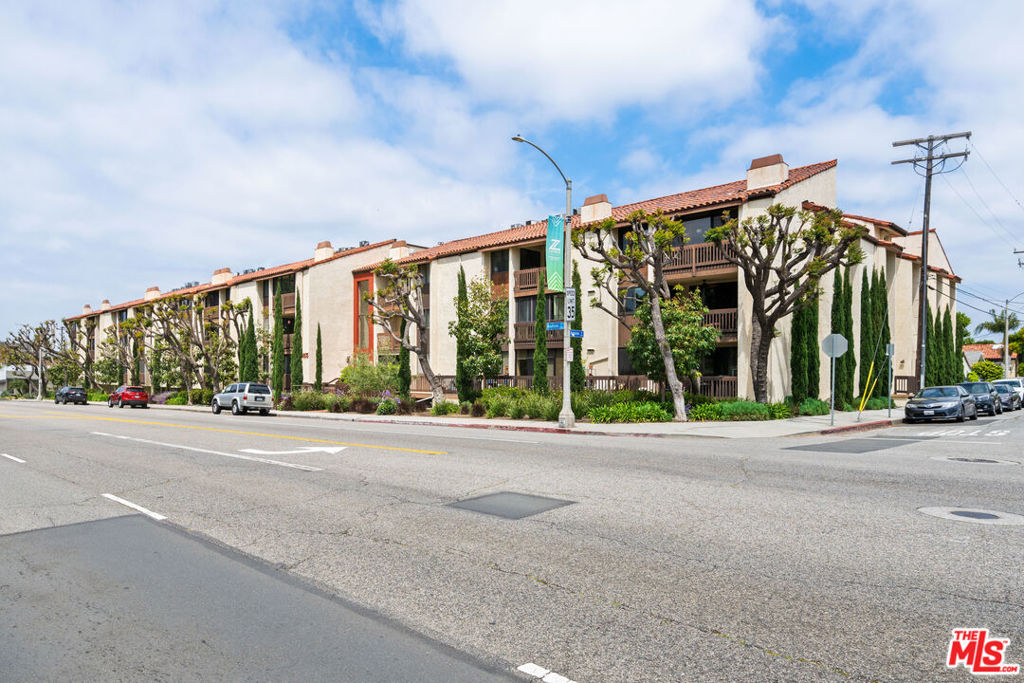 4835 E Anaheim Street 307