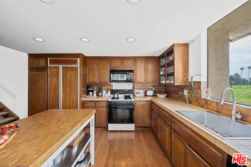 4835 E Anaheim Street 307