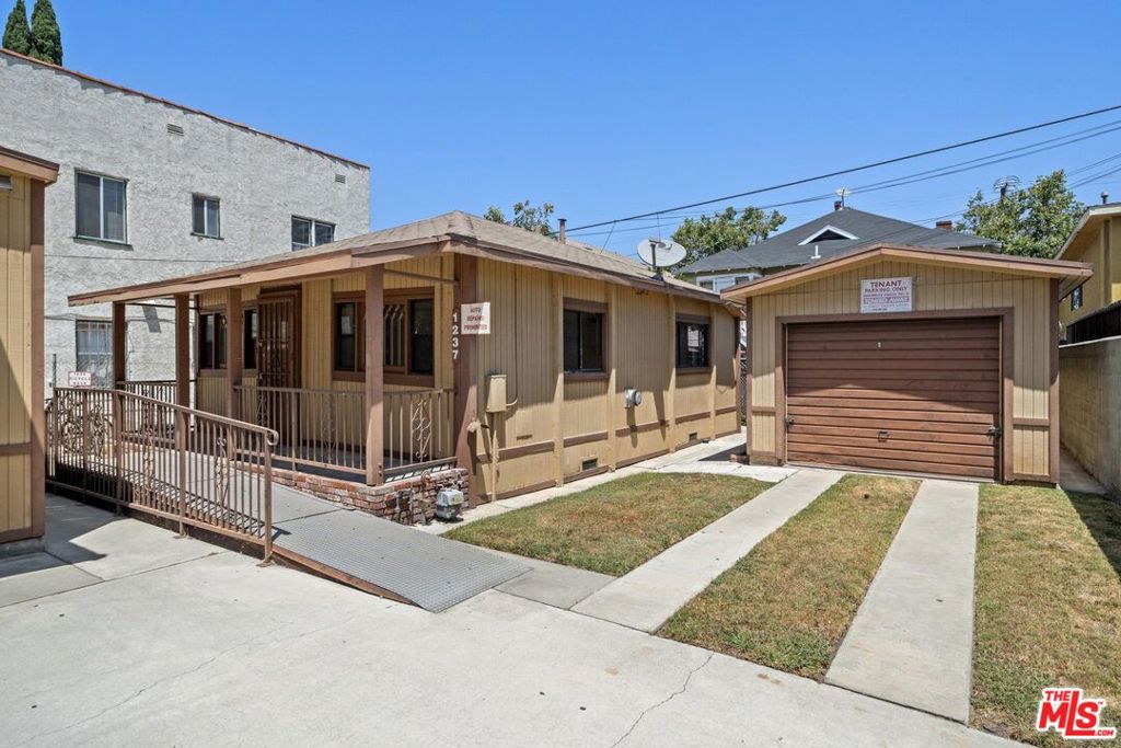 1237 W 24th Street