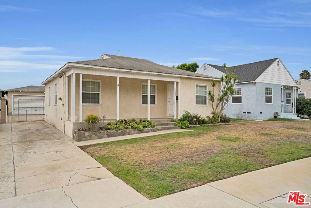 1423 W Summerland Avenue