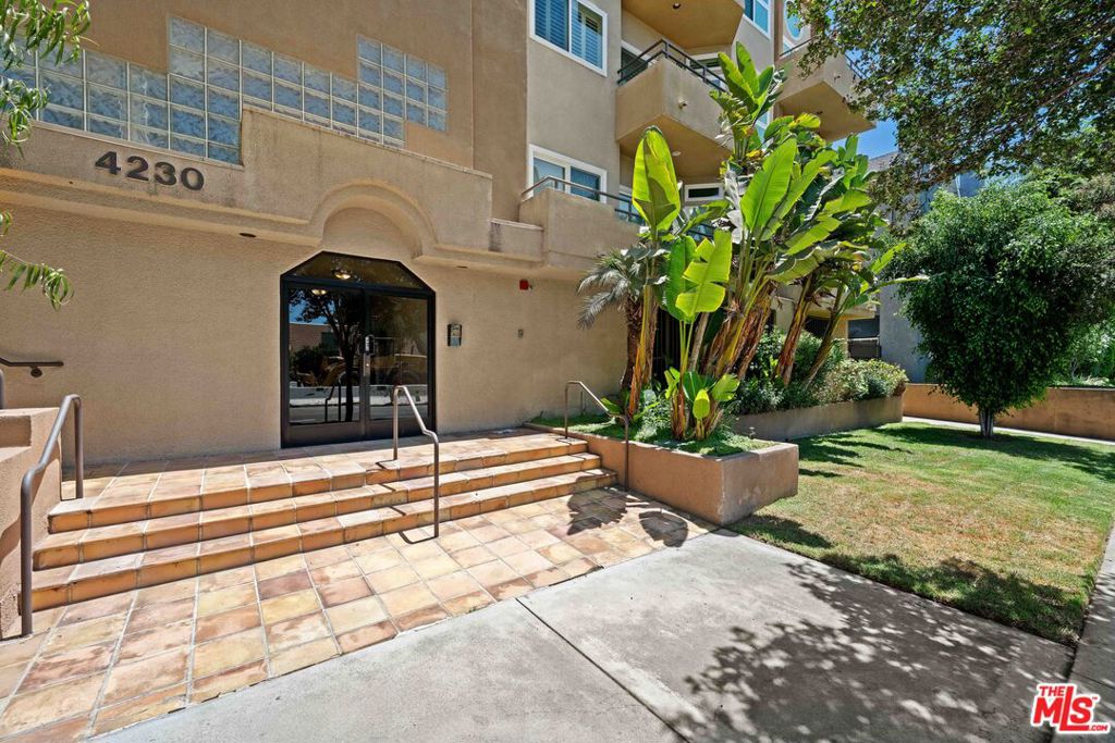 4230 Colfax Avenue 101
