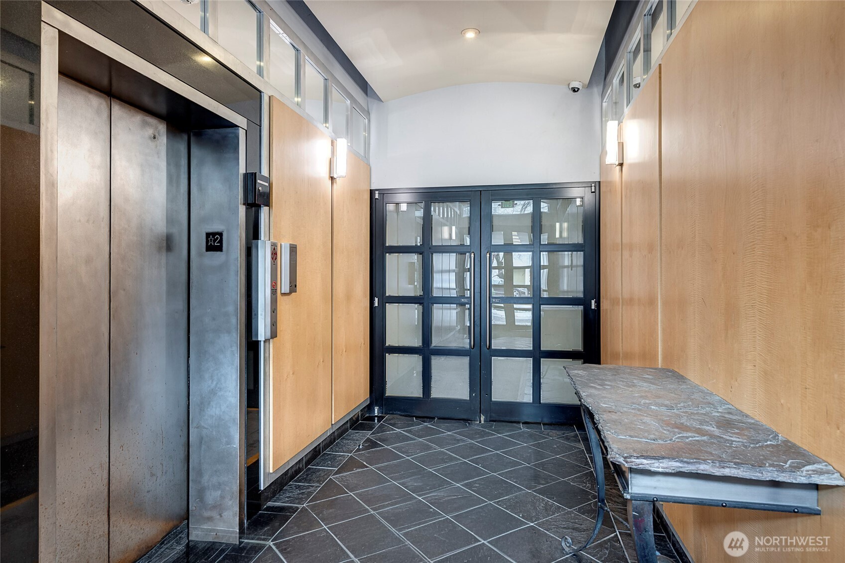 1000 Union Street Unit: 202