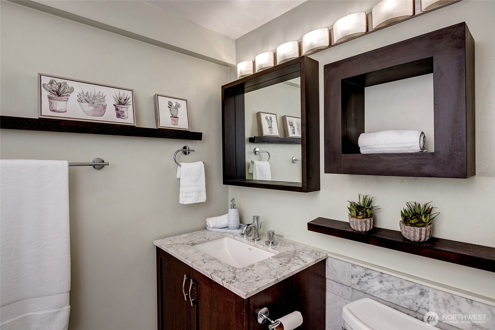 1000 Union Street Unit: 202